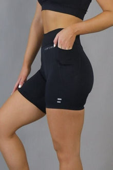  Mid Waist Mid Shorts - Black - RunFaster